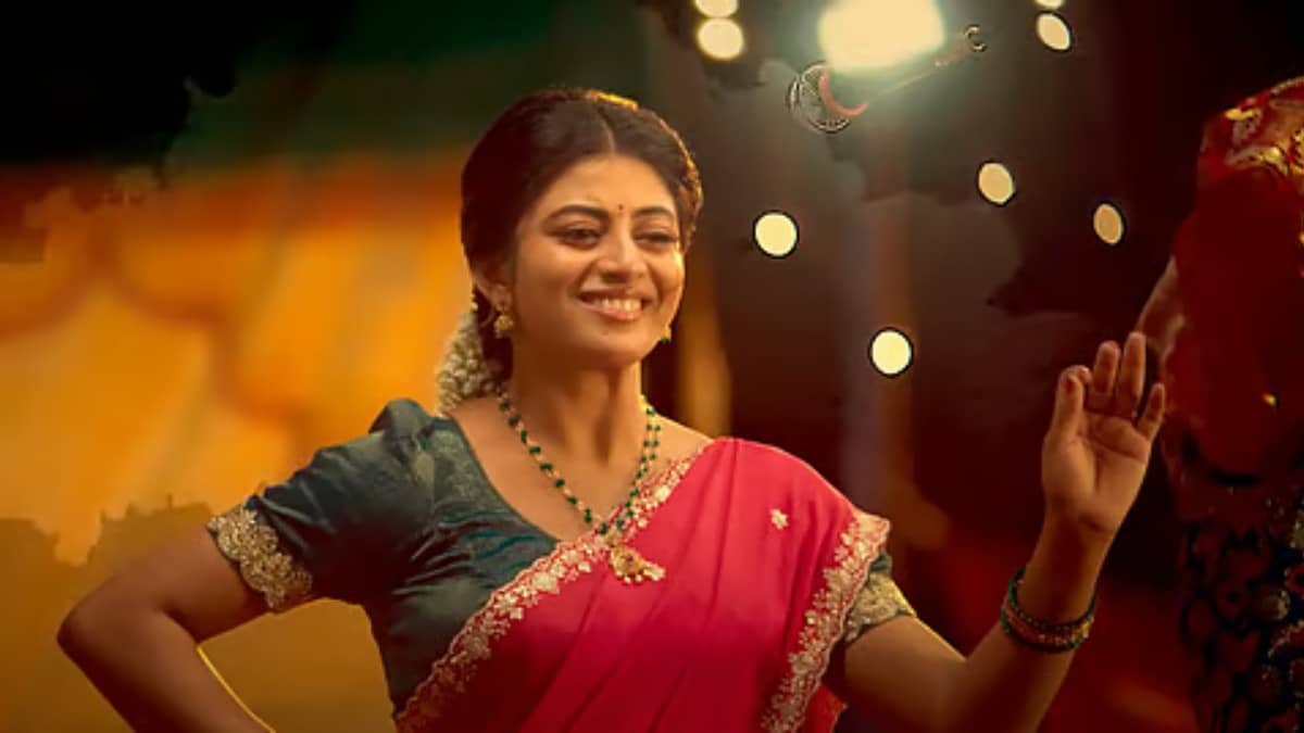 Actress Anandhi in a traditional look for the Garividi Lakshmi Telugu Movie.