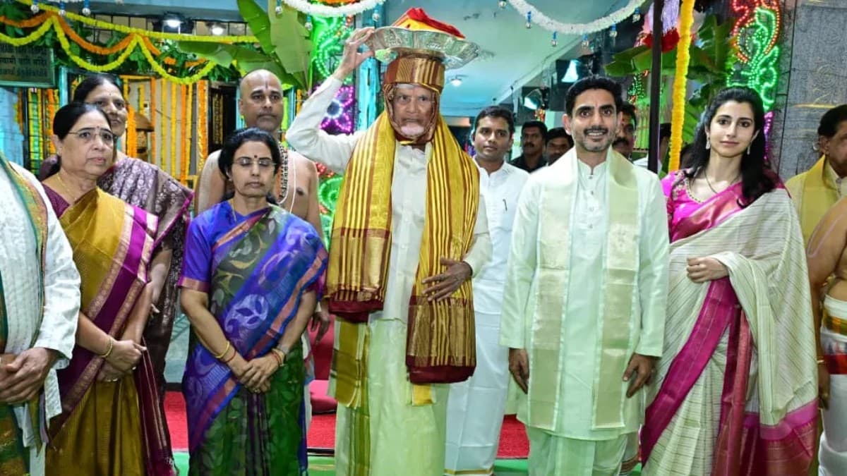 CM Chandrababu Naidu offering Pattu Vastralu to Lord Venkateswara at Tirumala